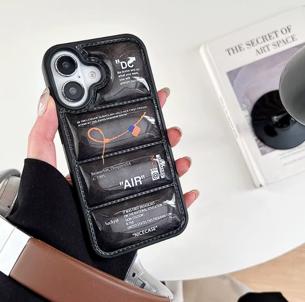iCoverUp Puffer "DC" iPhone 16 Edition Cover